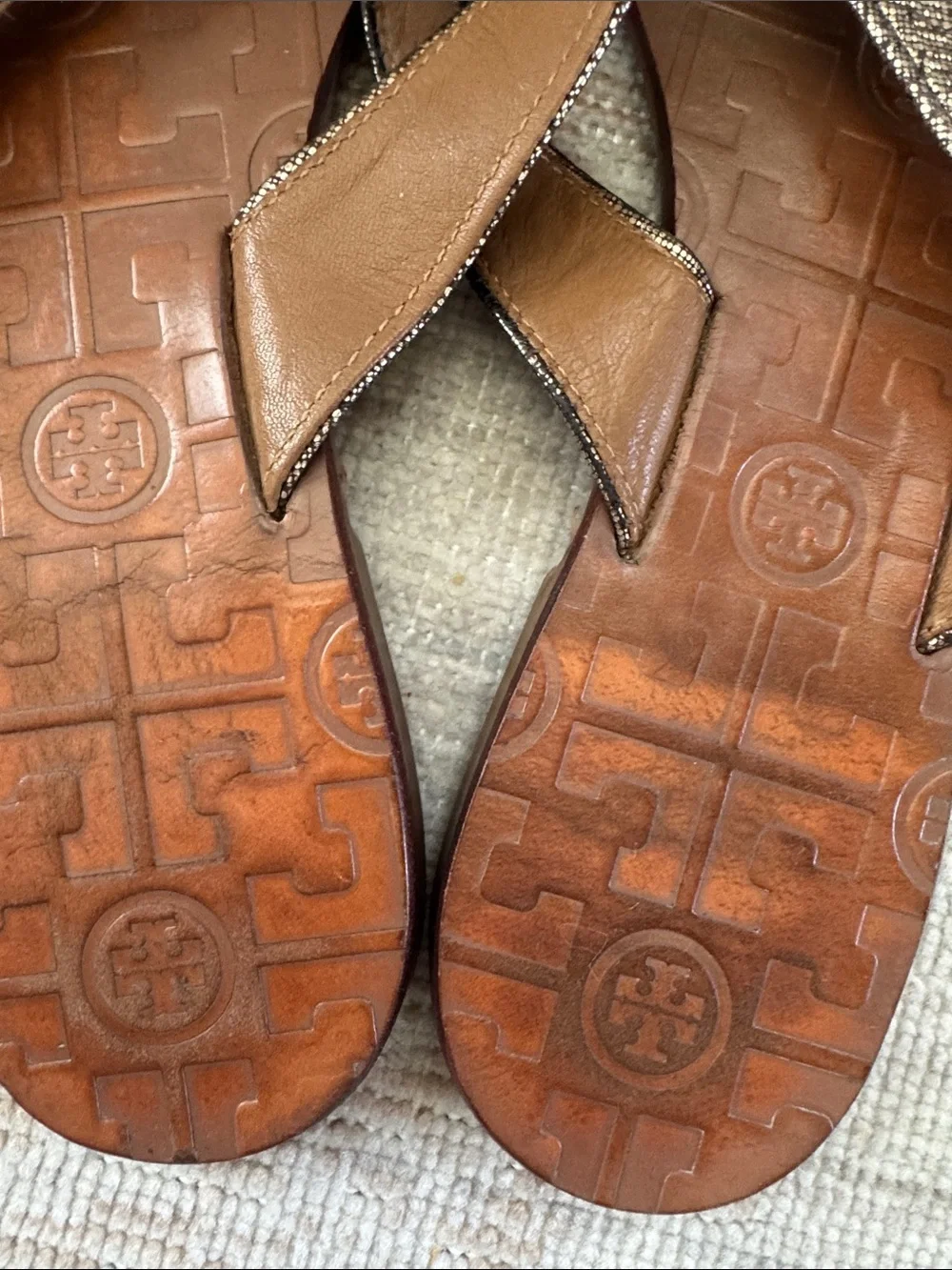 Tory Burch Leather Gold Logo Thong Sandals Size 8